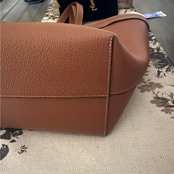 MEDIUM CABAS ANAÏS CUIR TRIOMPHE IN GRAINED CALFSKIN
Like new - Picture 8 of 16